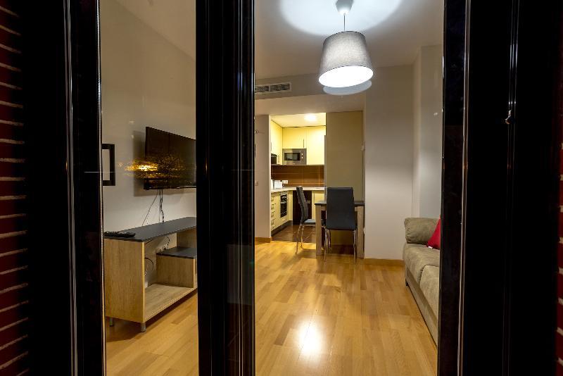 אלקאלה דה הנארס Soemn Apartments מראה חיצוני תמונה